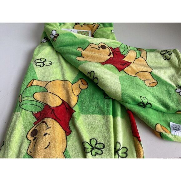 Disney Winnie The Pooh St Patrick’s Day Green Clovers Bees Throw Blanket 50 X 70 - Picture 14 of 14